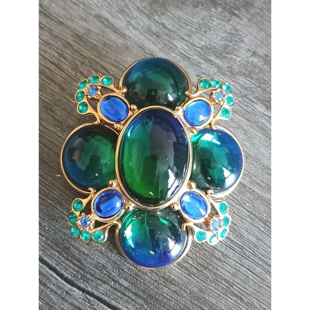 Joan Rivers Maltese Cross Blue Breen Cabochon Rhinestone Vintag Gold Tone Brooch